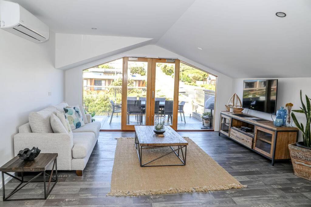 12 Rocks Beach View Loft Central Port Campbell Exterior foto